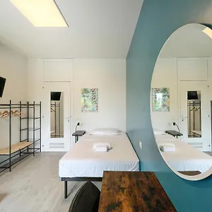 https://a-nice-sleeping-place-3.it-lombardy.com